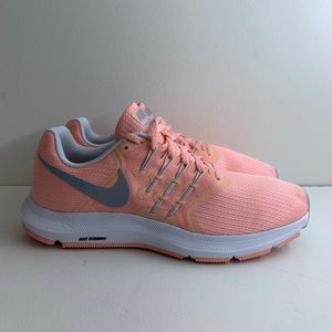Nike Swift Running Shoe “Peach/Whit” Women’s 9